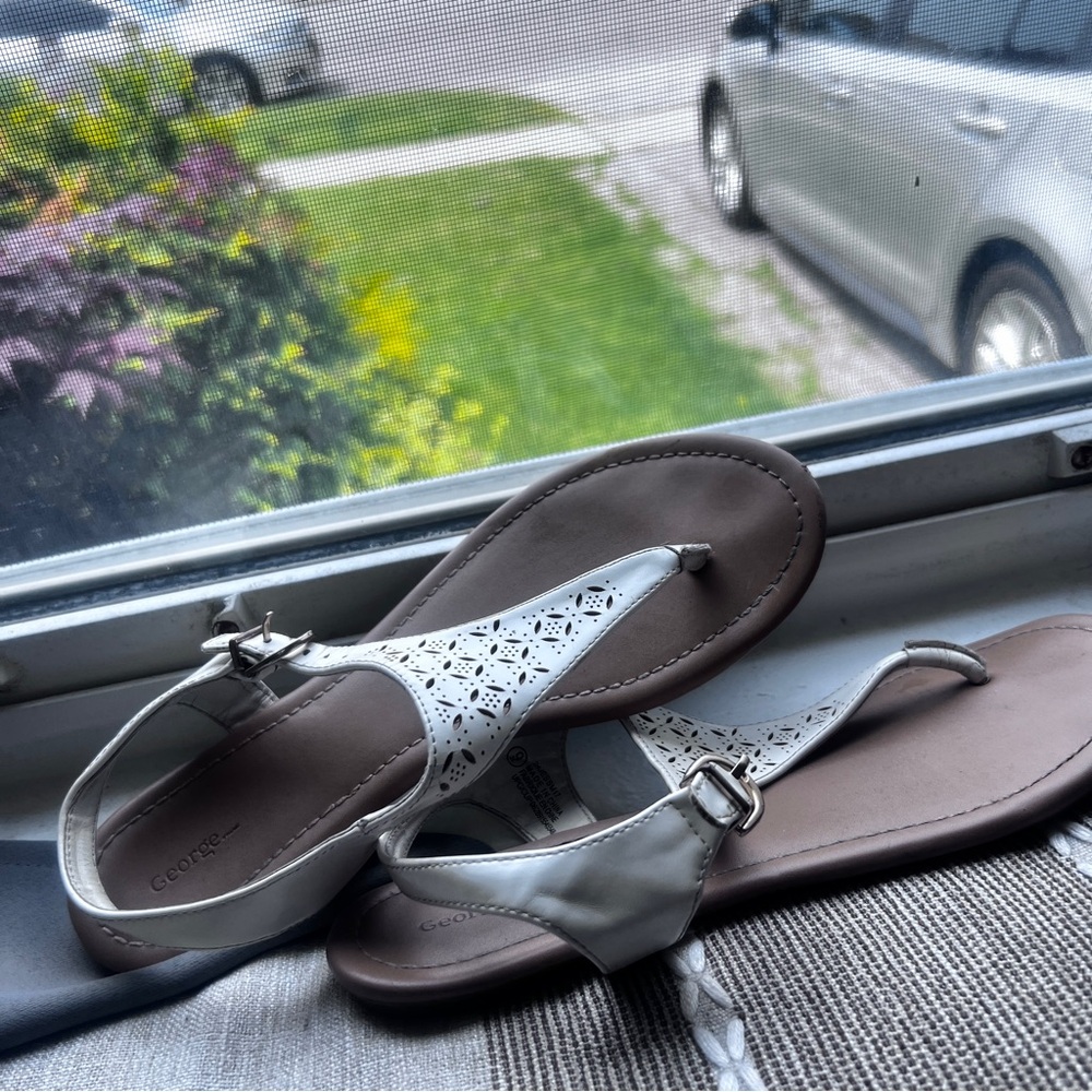 George White Sandals - Picture 4 of 7